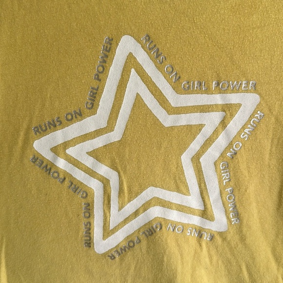 GAP kids “Runs on Girl Power) t-shirt, size M. Bundle & Save! - Picture 2 of 2